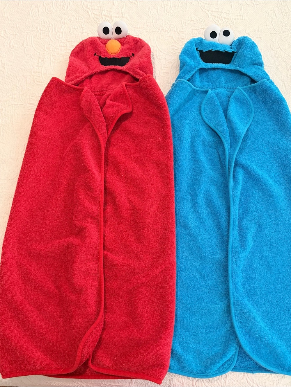Elmo and Cookie Monster Kids Hooded Towels - Red & Blue